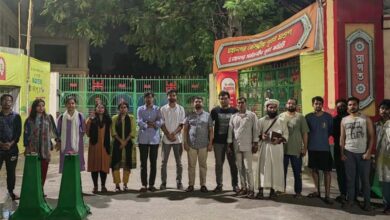 Bangladeshi Muslims guarding Hindu Temples